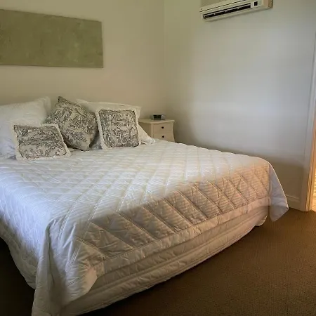 Villa Provincial: Luxe Two-Bedroom Suite with Scenic Views Pokolbin Exterior photo