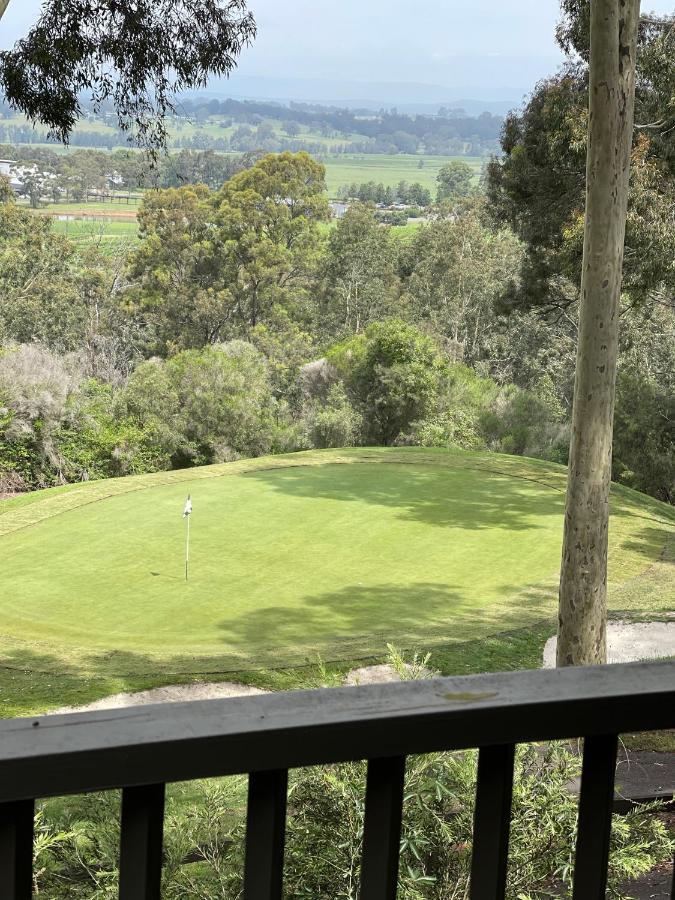 Provincial: Luxe Two-bedroom With Scenic Views Villa Pokolbin