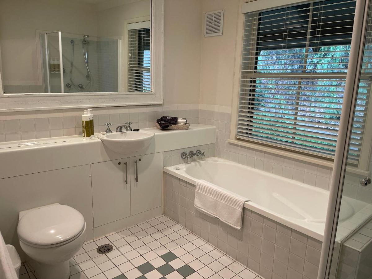 Provincial: Luxe Two-bedroom With Scenic Views Villa *