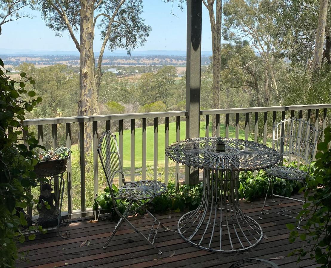Villa Provincial: Luxe Two-bedroom With Scenic Views