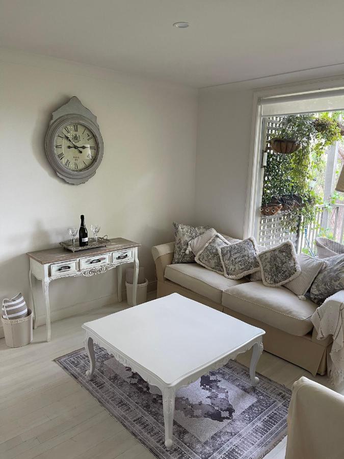 Provincial: Luxe Two-bedroom With Scenic Views *