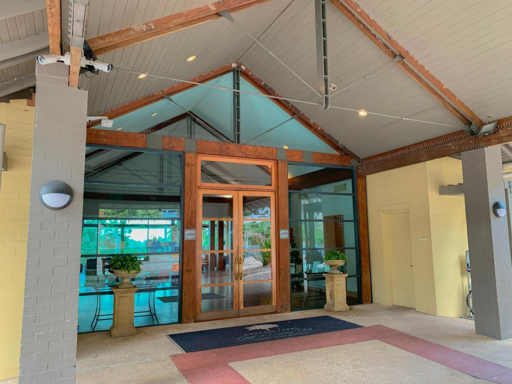 Provincial: Luxe Two-bedroom With Scenic Views Villa Pokolbin